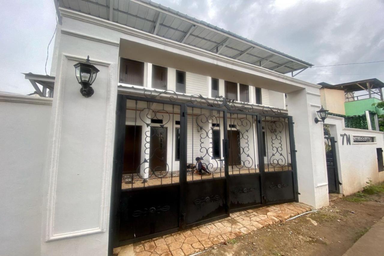 Express O 92147 Nia Residence Depok Exterior foto